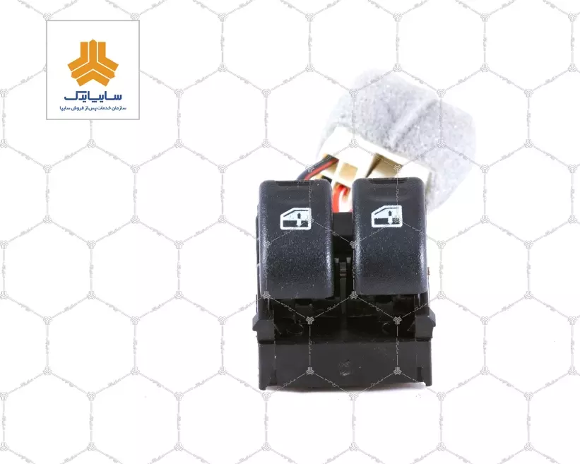 كليد شيشه بالابر برقي(سمت راننده) و (در مدل آپشن دار) شيشه هاي عقب